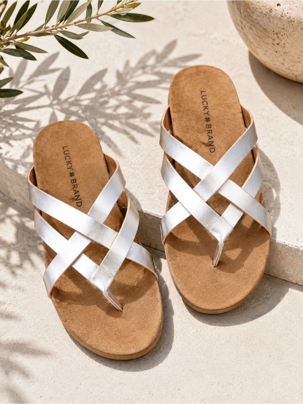 Lucky Brand Fillima Metallic Silver Leather Thong Slide Sandals Women’s 6 NWT